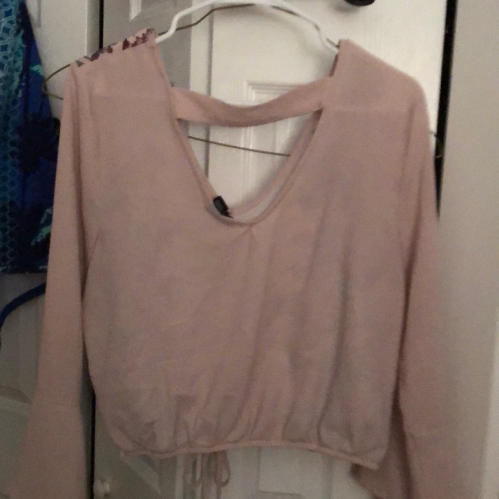 Low Cut Top Rue21 - Picture 2 of 2